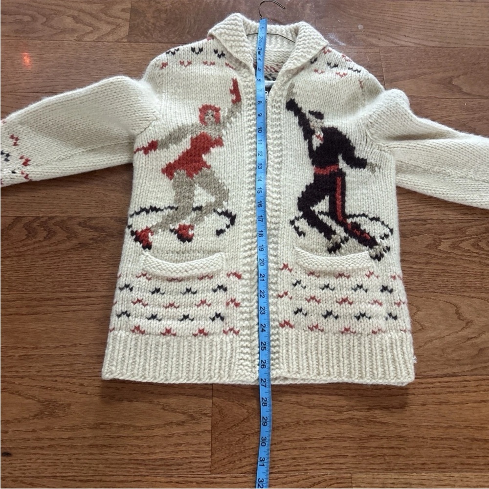 Vintage Mary Maxim Cowichan Figure Skating Wool Hand Knit Cream Sweater - Picture 11 of 12